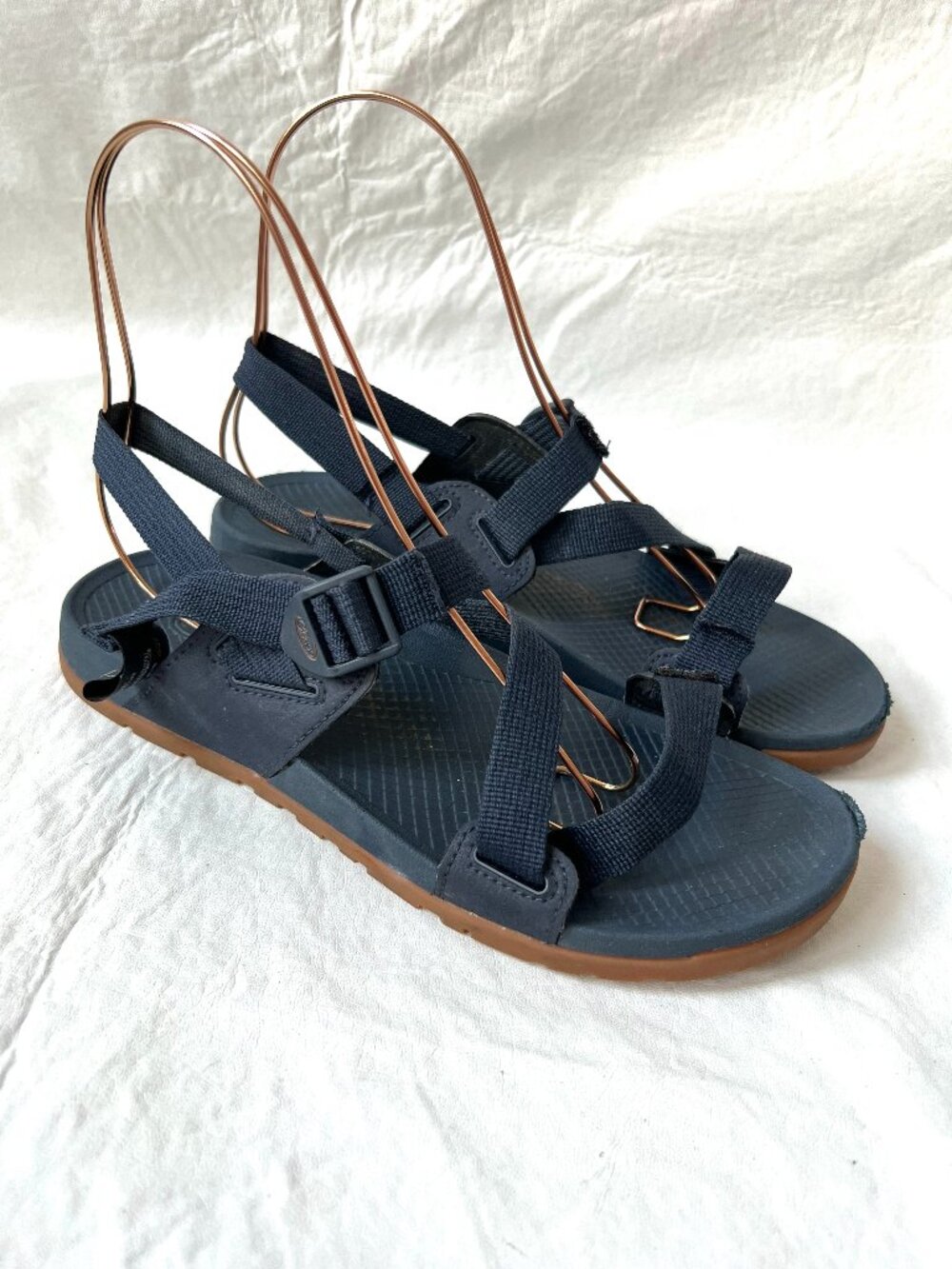 Chaco sandals navy blue womens 9 criss cross ankle strap Lowdown sport flat